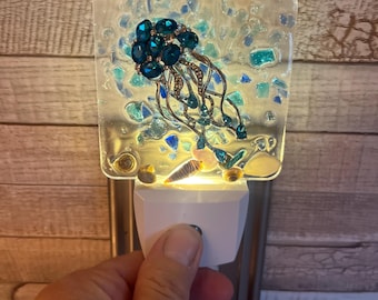 Beach Night Light: Jeweled Jellyfish  Natural Shell light, jellyfish night light, jellyfish light, jellyfish gift, jellyfish lover, jellyfis