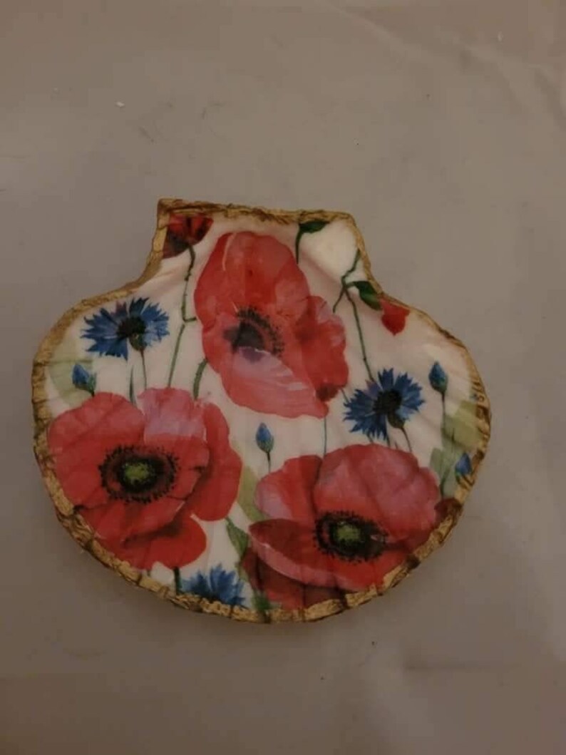 Poppies Shell Decoration Shell Art Decoupaged scallop shell Trinket Dish Ring Holder Party Favors Shell Art Candle Holder