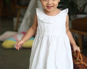 White linen baby girl dress with bow/ V neck linen dress/ ruffles linen girl dress/size from 3-6m -> 7-8yrs/birthday gift/special dress