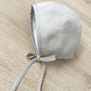 Reversible linen bonnet for babies/ Baby shower gift/ Organic linen bonnet/ Unisex bonnet