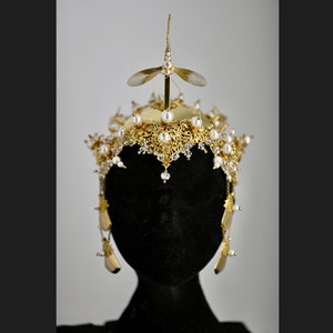 ANGEL ARMOUR Winged Finial Crown Headpiece