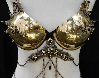 Reggiseno da regina del faraone in metallo nero e oro personalizzabile
