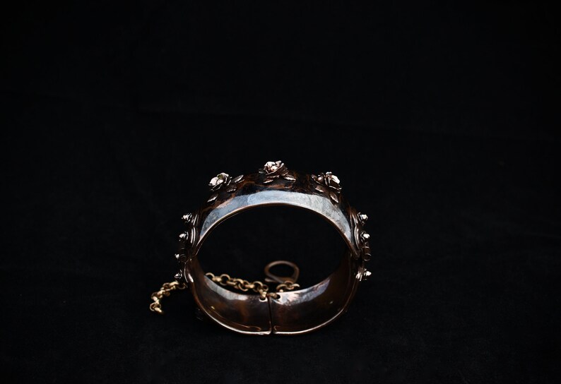 Forge Blackened with Coal Red Copper Roses ChokerCollar
