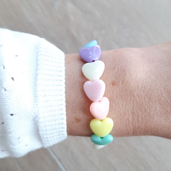 Bracelet Perles cœurs pastels