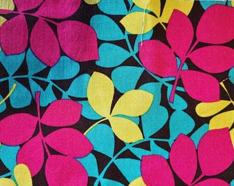 Fabric - 100% Cotton - Quilting Fabric - 1 metre - Leaf Pattern Fabric