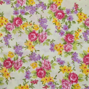 Floral Fabric - Pastel - Vintage look- Quilting Fabric - 1/2 Metre  - 100% Cotton