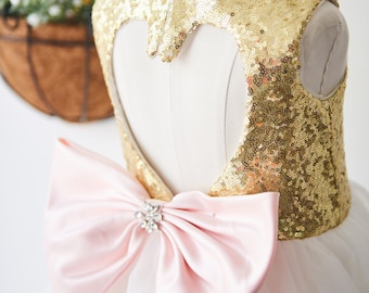 Heart-shaped Keyhole Gold Sequin Tulle Wedding Flower Girl Dress