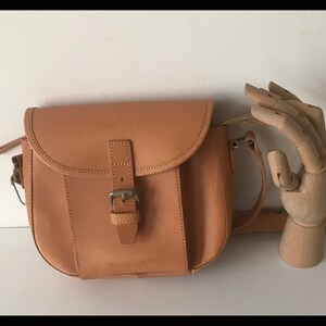 Vintage 90s leather  shoulder  bag , light brown leather bag, souldebag, crossbody bag,