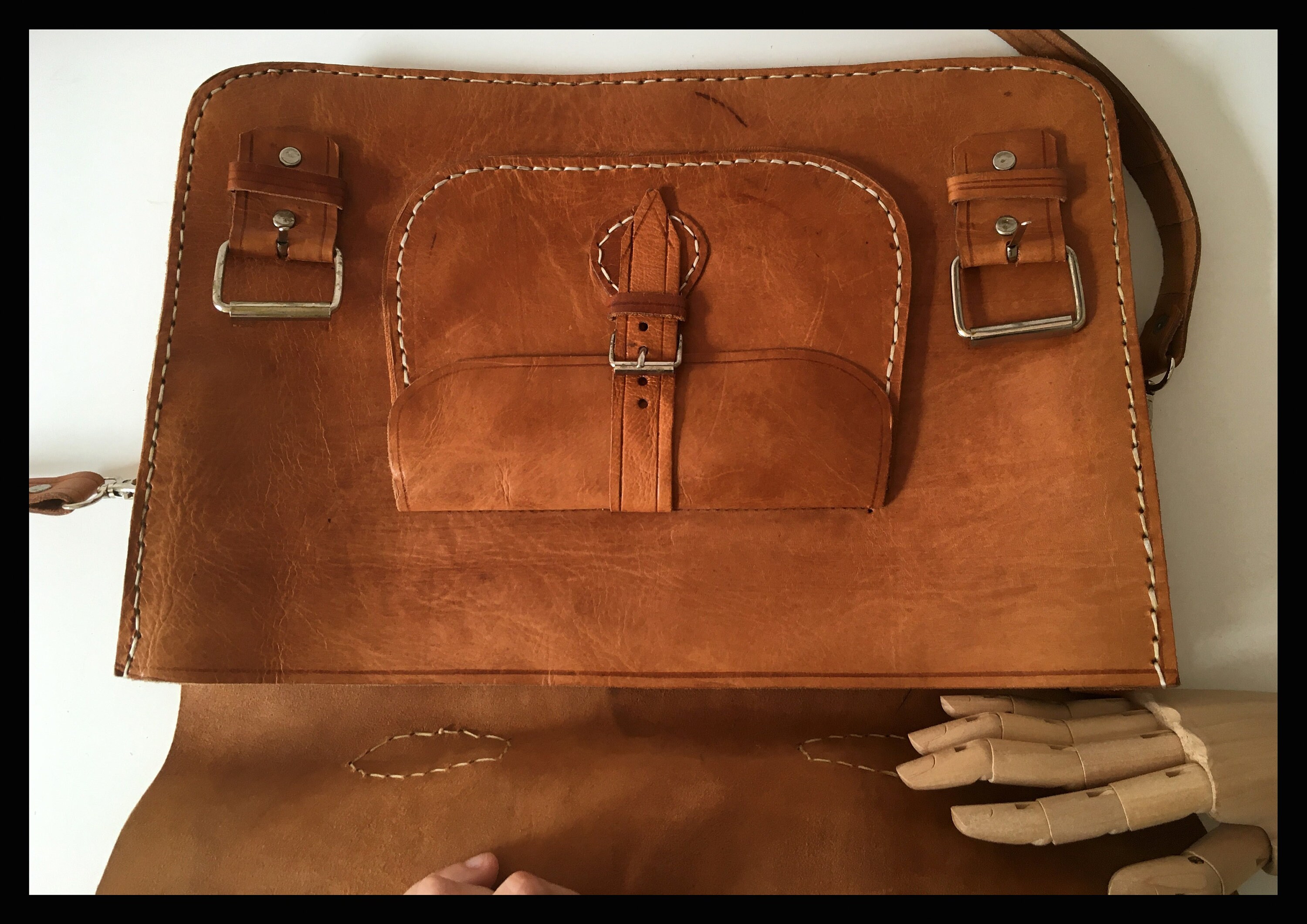 archive ]90s Leather Oriental shoulder