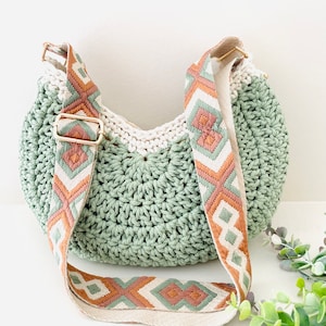 Crochet bag, boho crossbody bag for women, gifts for sister, unique gifts for best friend, festival bag, adjustable strap image 3