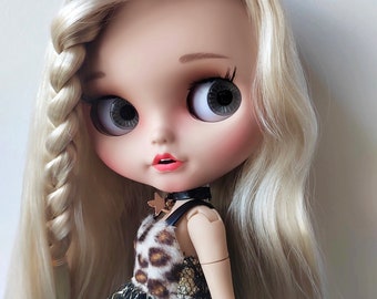 Muñeca Blyth Custom de Factory Piel Bronceada Cabello Parcial Dorado