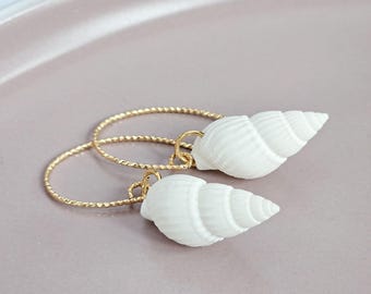 EARRINGS | HOOP EARRINGS | SHELL | Gold / 18K gold-plated, white, hanging / drop earrings, beach, sea, summer, boho, nature, statement, gift