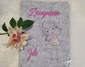 Testimony folder embroidered with girl's name incl. transparent covers folder