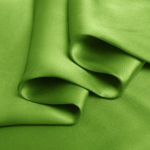 100% silk green color 19mm silk satin fabric for dress shirts, pajamas, evening dress, DIY handmade, sell by the yard, made in China