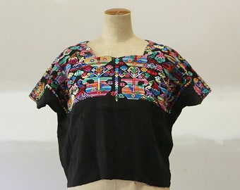 Vintage Guatemalan Floral Embroidered Huipil - Ethnic Mayan Boho Festival Blouse - Mexican Oaxacan Style