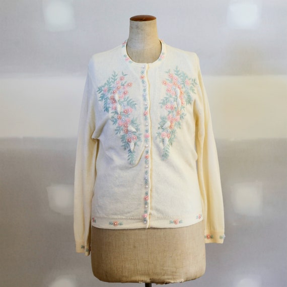 Vintage 1960s Beaded Floral Cardigan l Mid Centur… - image 7