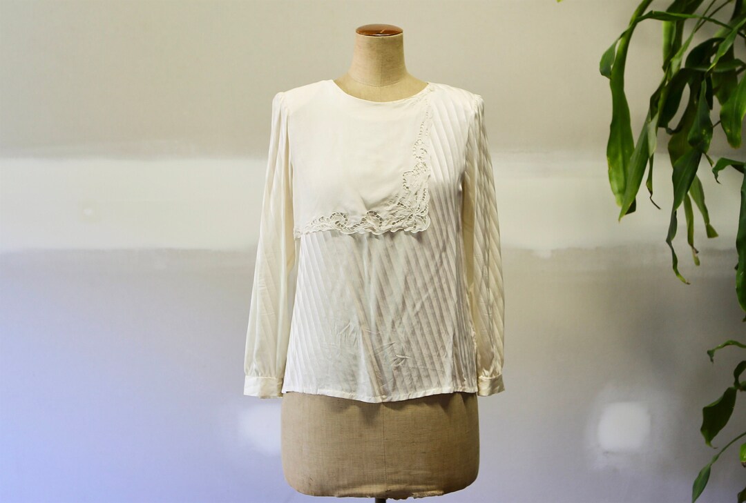 Vintage Bold Floral Knit Blouse Abstract main image 1