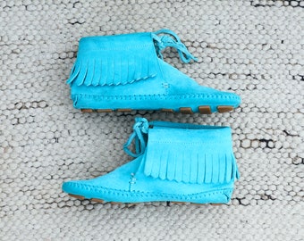 Vintage SouthWestern Navajo Aqua Leather Moccasin Boots l Boho Hippie Festival Ankle Tassel Fringe Boots