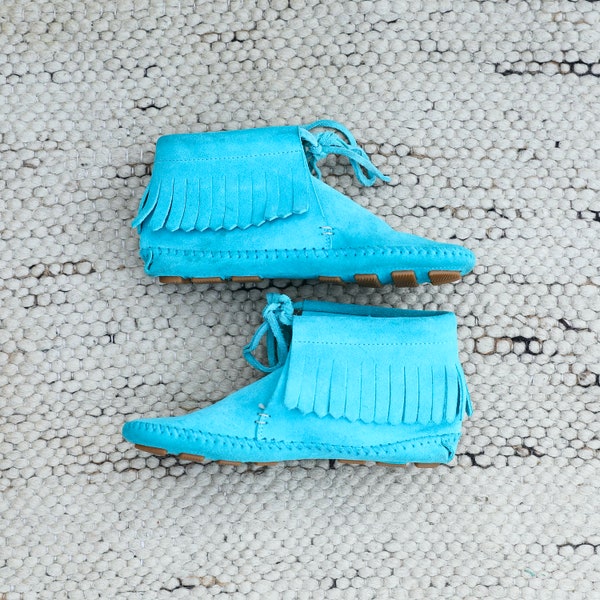 Vintage SouthWestern Navajo Aqua Leather Moccasin Boots l Boho Hippie Festival Ankle Tassel Fringe Boots