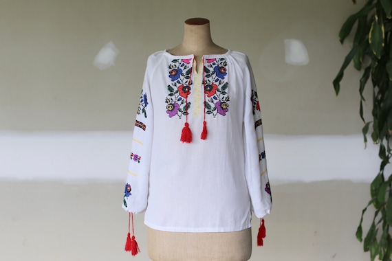 Vintage Romanian Embroidered Folk Blouse l Gypsy B