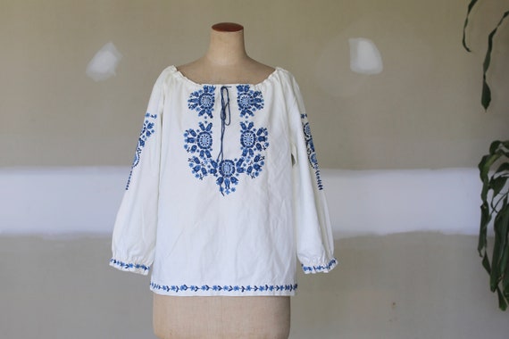 Vintage Hungarian Floral Embroidered Blouse l Roma