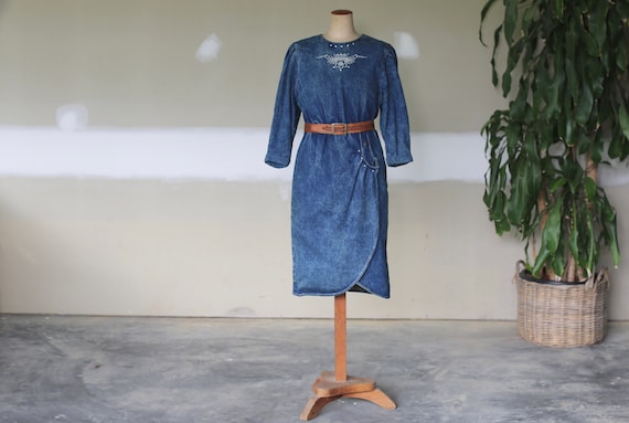 Vintage Embroidered Denim Dress l Retro Denim l Hi