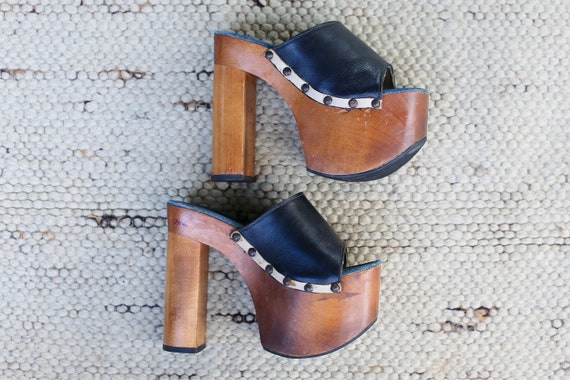 Rare Vintage 1970s Leather Platform Mules Sandals… - image 3