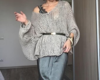 Großer Pullover aus Mohair und Alpaka: Handgestrickt mit Schößchen