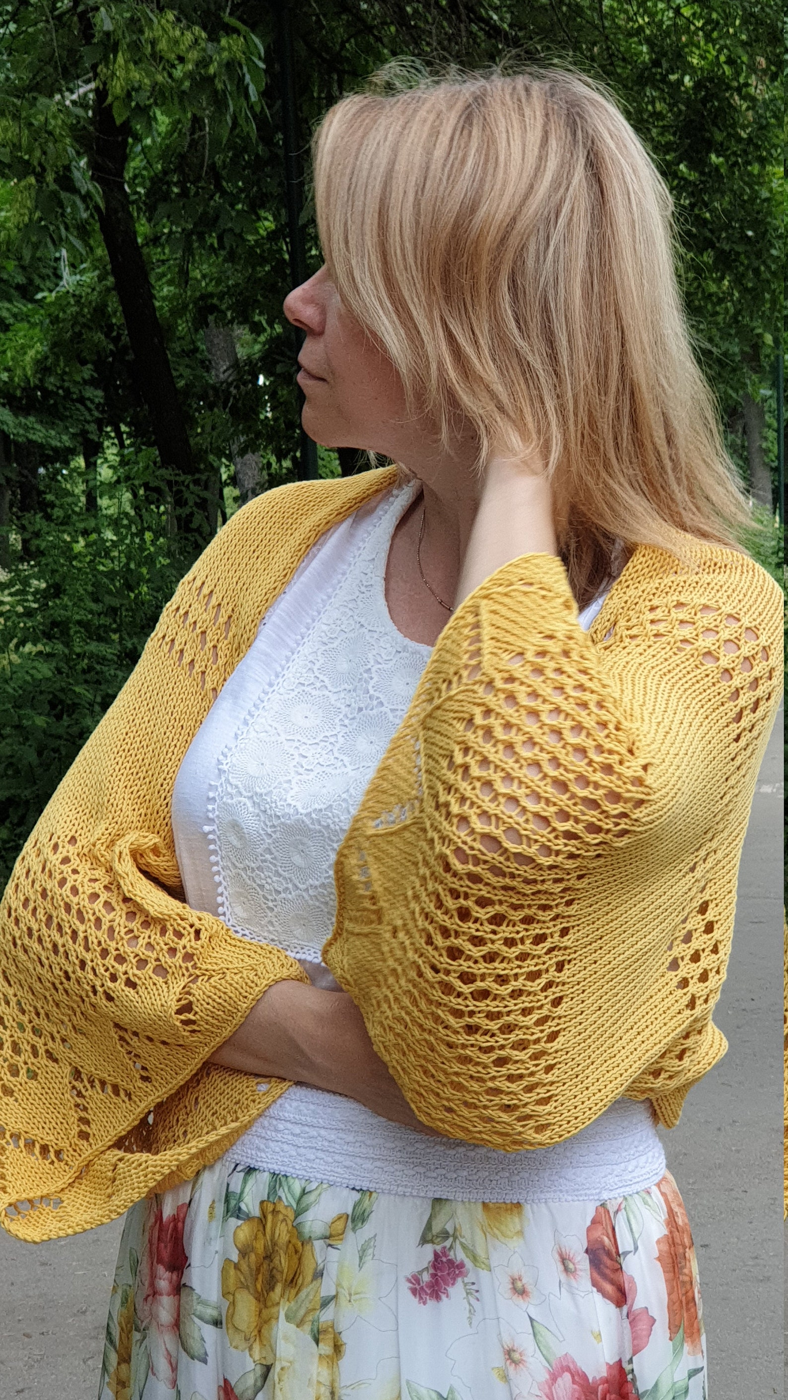 KNITTNG PATTERN for Beginners Knitted Yellow Bolero Cover up Shrug for ...