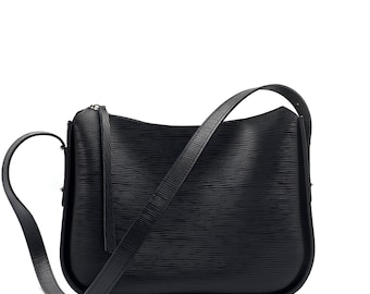 Black leather crossbody bag, Black leather purse, Zipper leather handbag, Messenger bag for woman, Premium embossed leather bag for woman