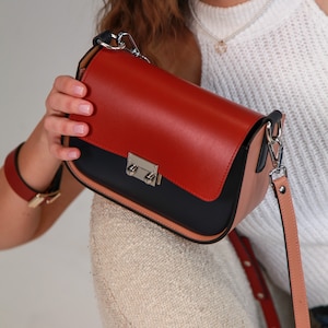 Dunkelblaue Leder Satteltasche, Burgunderrote Leder Crossbody, Reißverschluss Handtasche Frau, Blaue Leder Geldbörse, Lederhandtasche für Damen, Umhängetasche