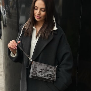 Woman&#39;s leather bag Crossbody bag Italian leather handbag Croco leather bag Designer handbag for woman Handmade bag Blue leather bag