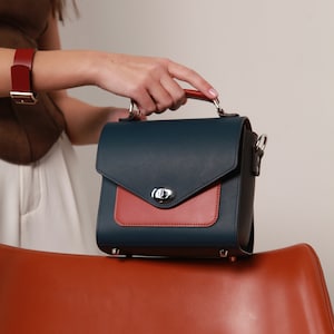 Sac à main en cuir lisse fait main, petit sac bandoulière bleu, sac à main en cuir bleu, sac à bandoulière en cuir bleu, sac à main pour femme en cuir