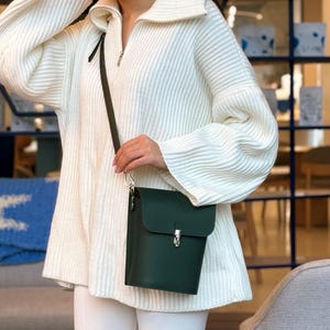 Casual Leather Bag for Woman, Green Leather Handbag, Urban Leather Shoulder Bag, Dark Green Leather Crossbody Bag,  Green Leather Purse