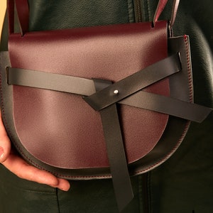 Burgundy leather purse, Leather shoulder bag, Handmade crossbody bag, Burgundy and grey leather saddle bag, Bag in the shape of a horseshoe