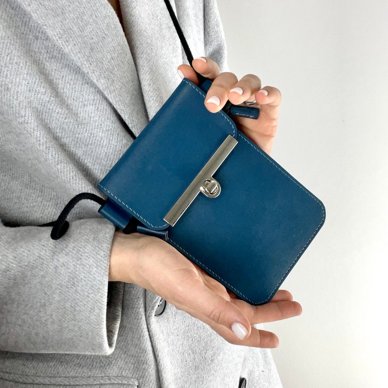 Blue leather smartphone pouch, Leather case for iPhone, Blue leather crossbody for smartphone, Blue leather purse, Blue leather shoulder bag image 2