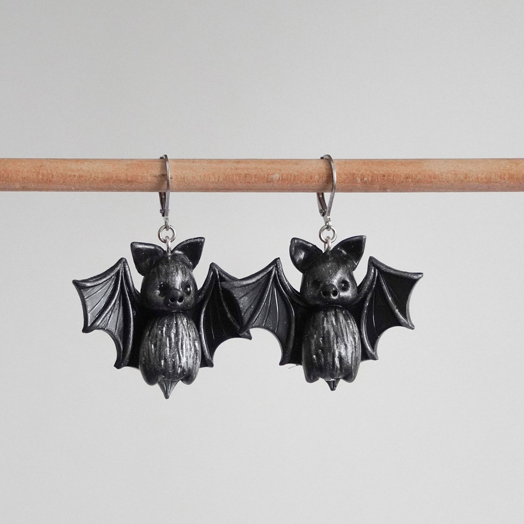 Polymer clay bats Halloween bat earrings Hanging baby bats Etsy 日本