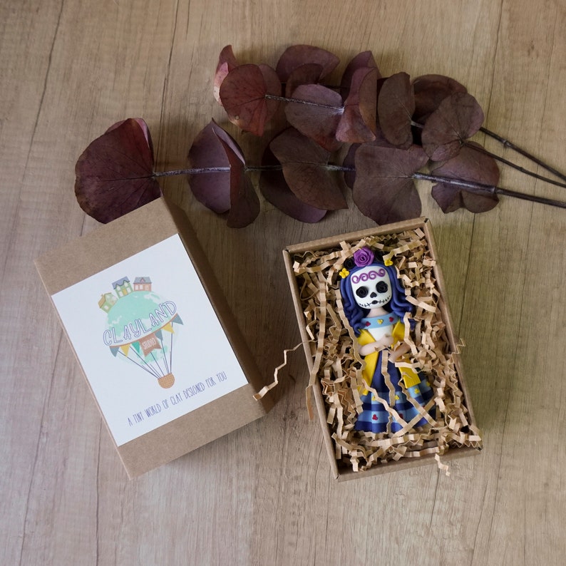 Polymer clay calavera figurine, Dia de muertos art doll, Mexican tradition inspired figurine, Handmade Calavera Catrina image 9