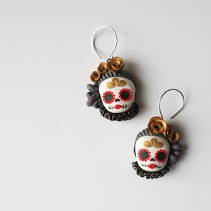 Dia de los muertos polymer clay earrings, Calavera Catrina earrings, Mexican tradition inspired jewelry, Day of the Dead handmade gift