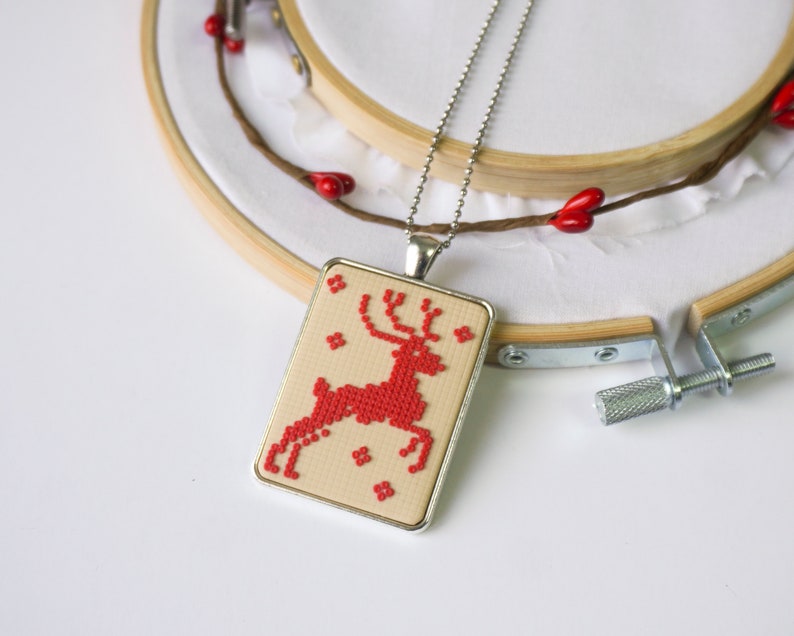 Cross stitch inspired christmas reindeer necklace, Christmas retro style faux embroidery jewelry, Polymer clay Santa's deer pendant image 1