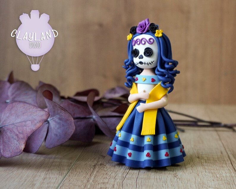 Polymer clay calavera figurine, Dia de muertos art doll, Mexican tradition inspired figurine, Handmade Calavera Catrina image 2