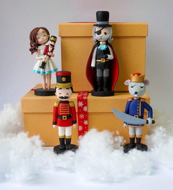 Nutcracker figurine discount