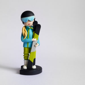 Figura de esquí personalizada, regalo de arcilla polimérica para esquiadores, regalo personalizado para amantes del esquí, muñeco de esquiador hecho a mano