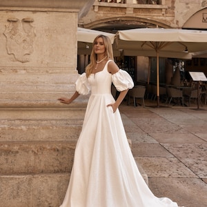Damaris wedding dress