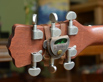 Soporte de púa de guitarra - The PickMate - Soporte de púa de guitarra, accesorio de guitarra, regalo de música, regalo para él, regalo de papá, guitarra de cuero, almacenamiento de púas