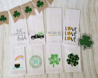 St. Patrick's Day Decor, Flour Sack Tea Towels, St. Patrick's Day Gift, Farmhouse, St. Patrick's Tea Towel, Kitchen Decor, Shamrock Towel