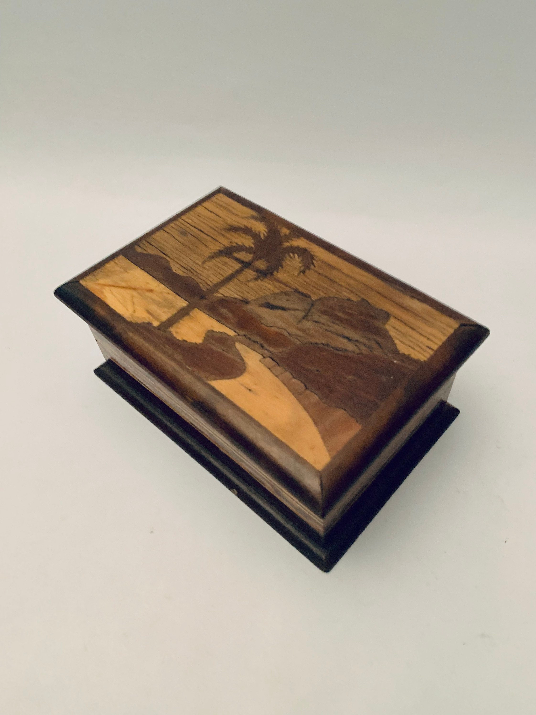 Vintage Wood Retractable Folding Cigarette Box
