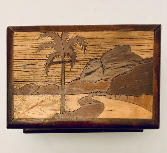 Vintage Wood Retractable Folding Cigarette Box