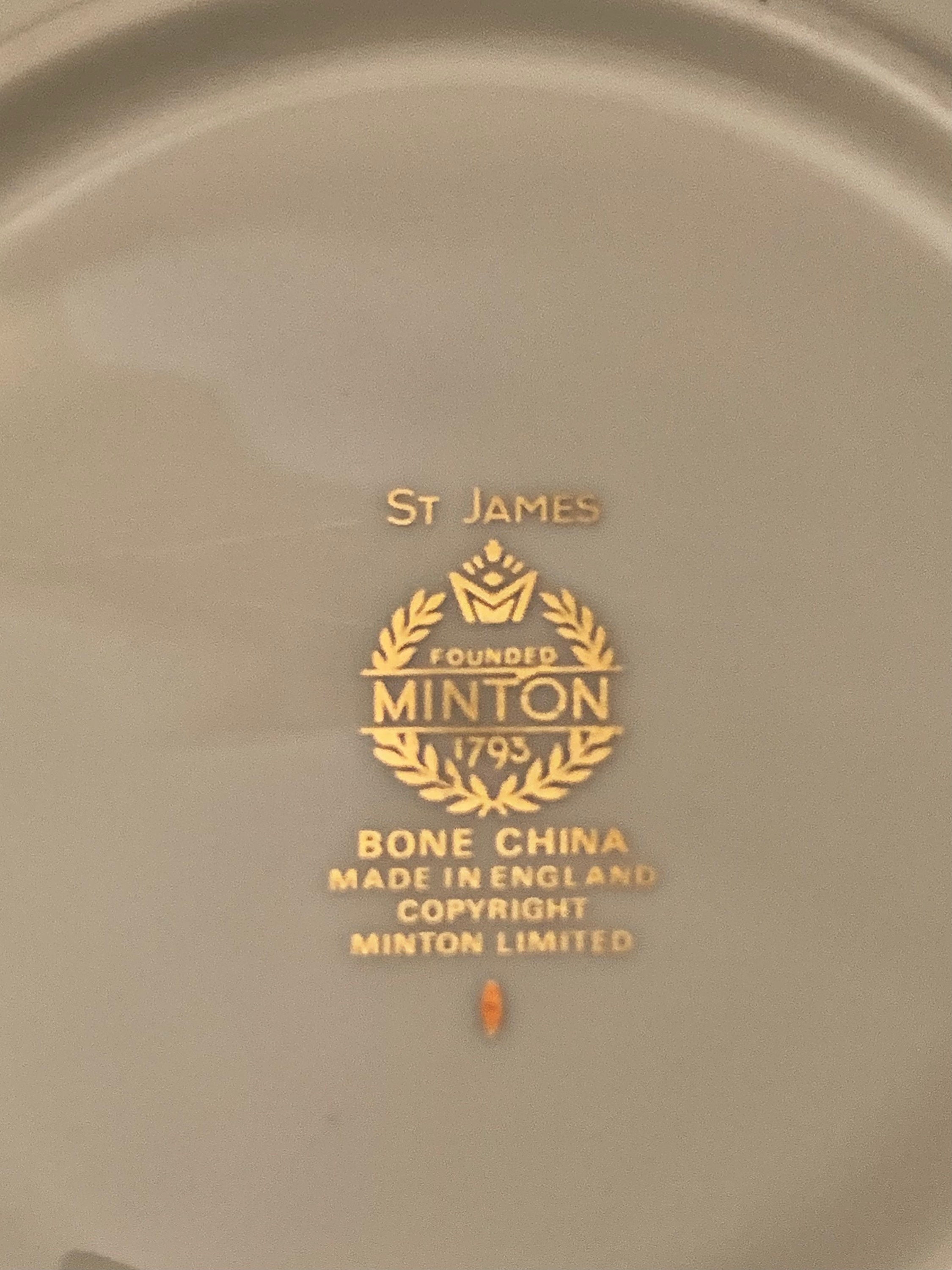 Vintage Minton St James 5-piece Place Setting - Mint Condition