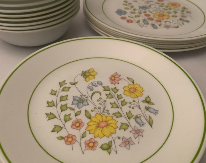Vintage 1970s Corelle Spring Meadow Dinnerware Open Stock Correlle Etsy